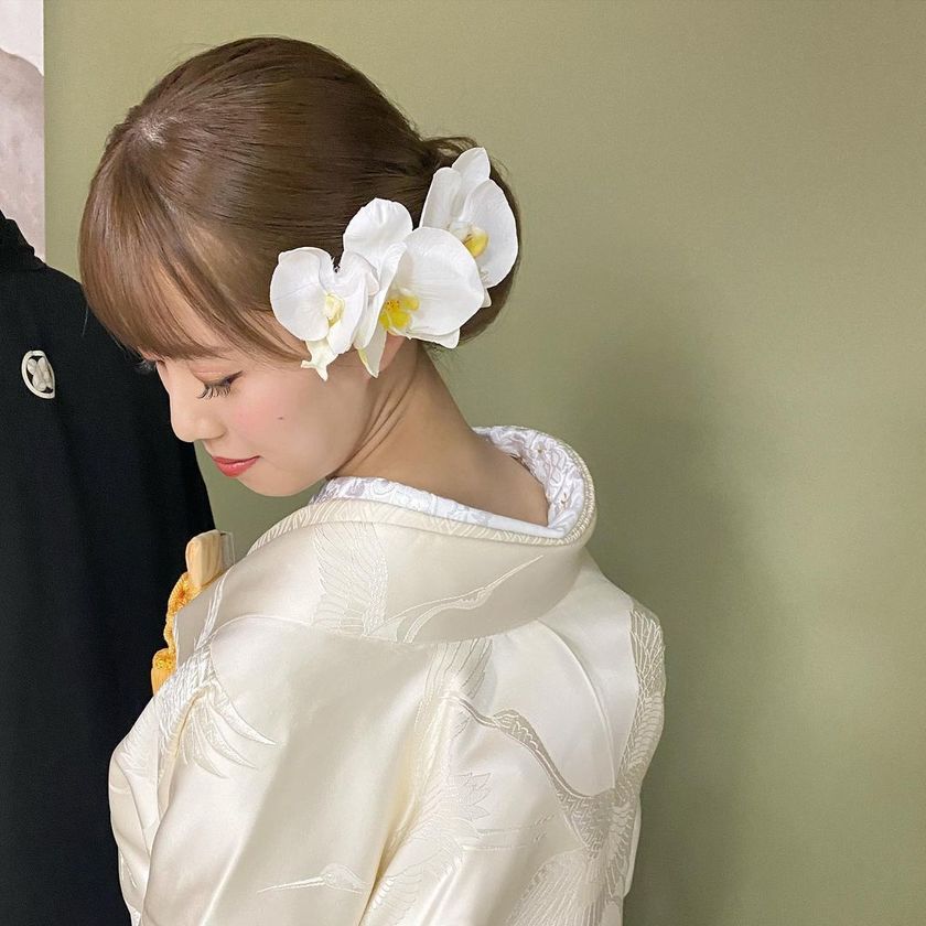 If you're planning to have a pre-shoot in traditional Japanese attire in Kyoto, I highly recommend requesting the adorable traditional hairstyle by hairstylist Chihiro Sawai!にて紹介している画像