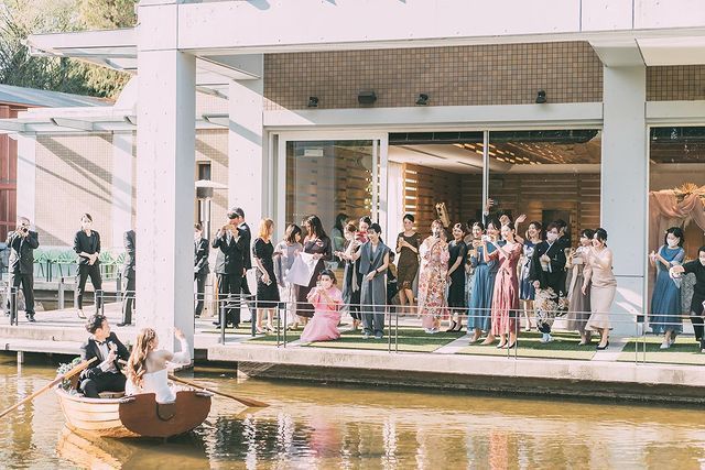 It looks like a scene from a movie! The amazing performance of the "boat entrance" at Tsurumi no Mori Geihinkan in Osaka ♡にて紹介している画像