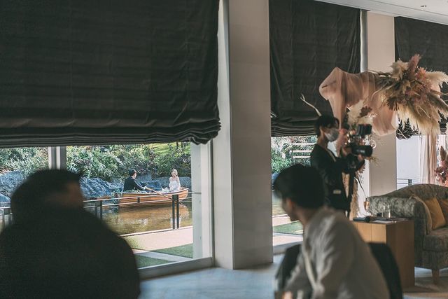 It looks like a scene from a movie! The amazing performance of the "boat entrance" at Tsurumi no Mori Geihinkan in Osaka ♡にて紹介している画像