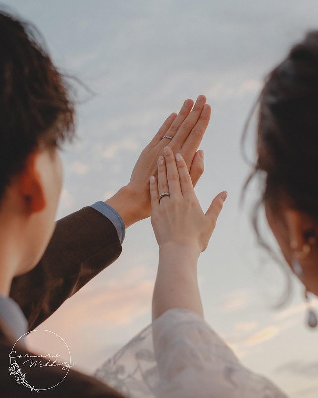 I feel like love and emotions can be captured in photos ♡ "Commune Wedding" allows you to photograph two people in their natural state.にて紹介している画像