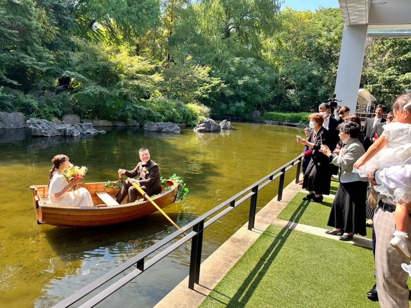 It looks like a scene from a movie! The amazing performance of the "boat entrance" at Tsurumi no Mori Geihinkan in Osaka ♡にて紹介している画像