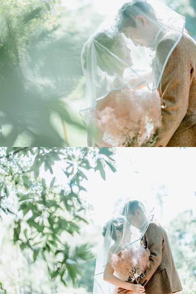 Like cotton candy ♡ A wedding photo holding just one fluffy smoke tree is cute ♡にて紹介している画像