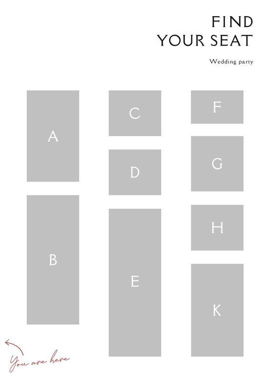 It could also serve as a welcome board. A new idea for a seating chart using pre-wedding photos ♡にて紹介している画像