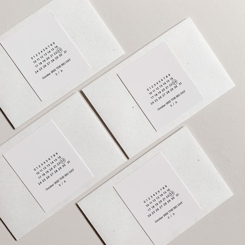 初めて見た！メインテーブルをテーブルでもなく高砂ソファでもなく［ハイチェア］にするアイデア♡にて紹介している画像