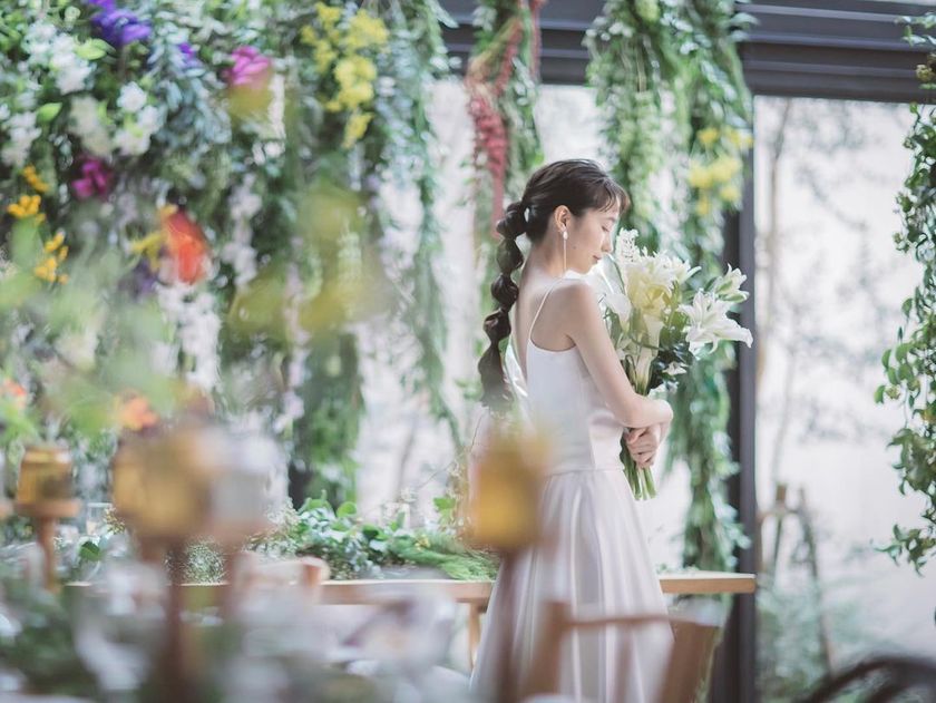 I long for a wedding with the best creators surrounded by flowers at the production team 【Hana no Kekkonshikiya】....にて紹介している画像