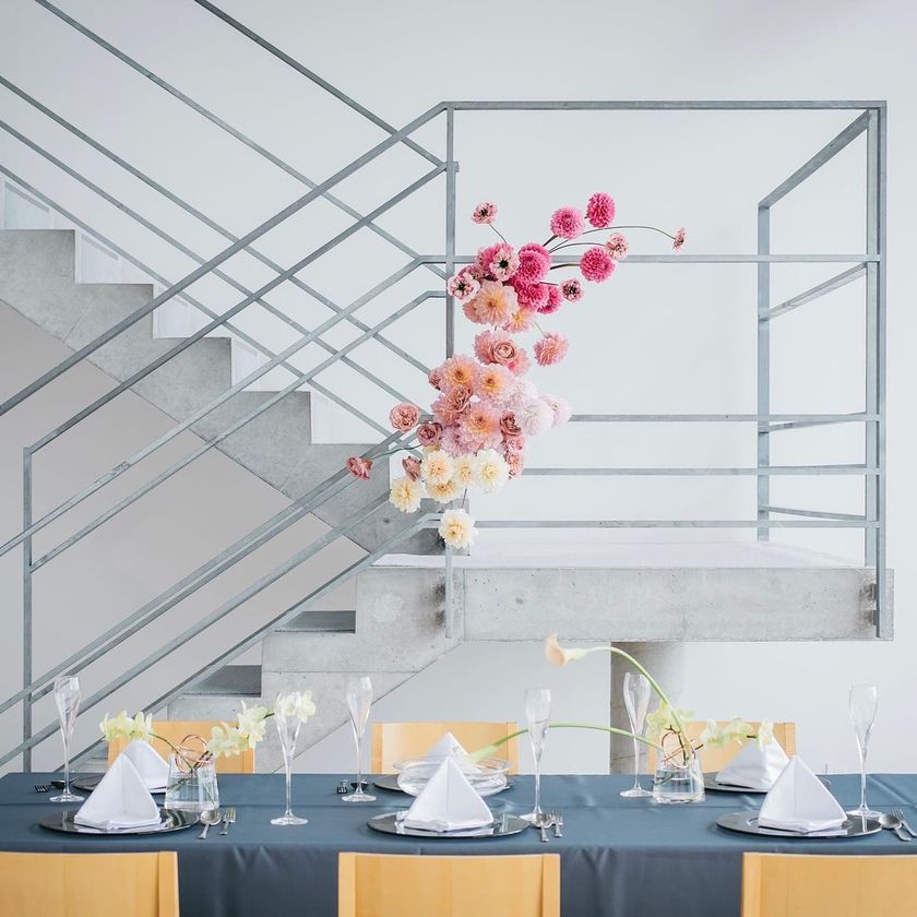 I long for a wedding with the best creators surrounded by flowers at the production team 【Hana no Kekkonshikiya】....にて紹介している画像