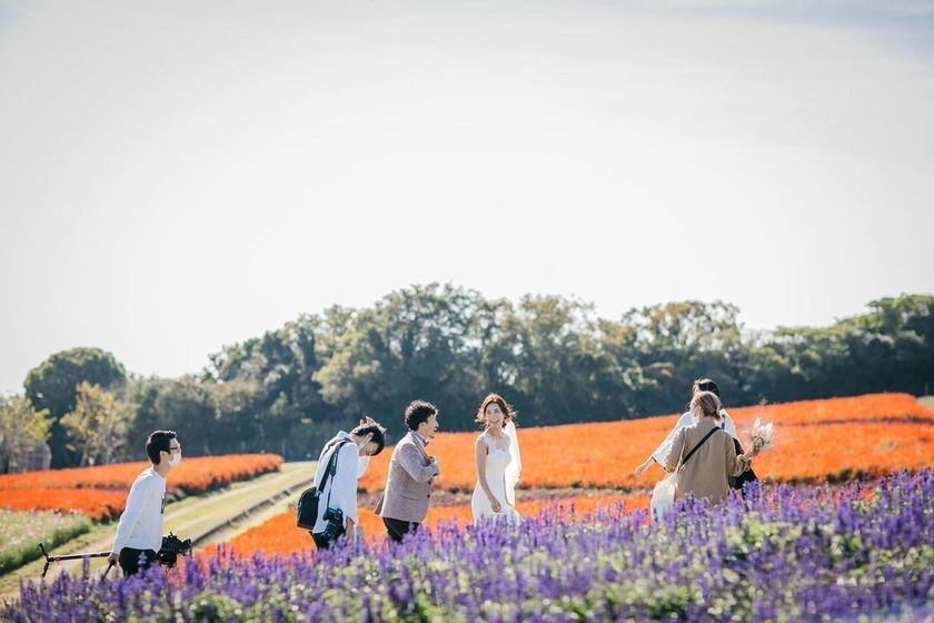 I long for a wedding with the best creators surrounded by flowers at the production team 【Hana no Kekkonshikiya】....にて紹介している画像