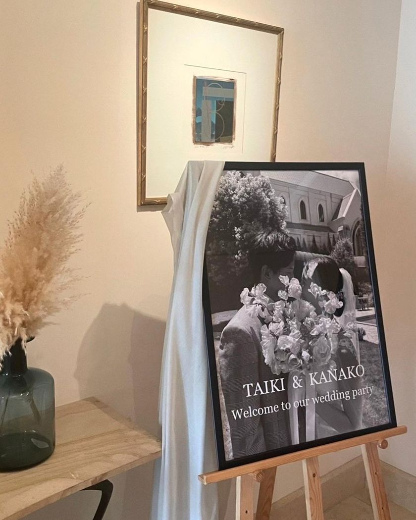 A Calm Atmosphere. A Stylish Welcome Space Featuring [Monochrome Photos]にて紹介している画像