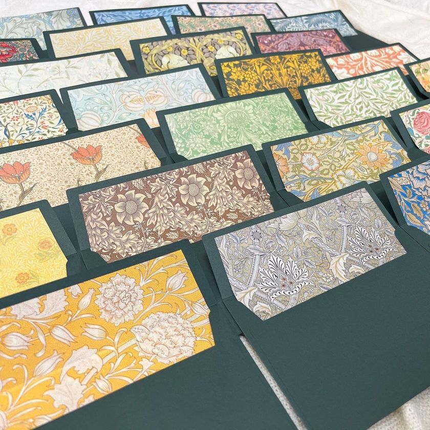 Paper by William Morris Available at Seria: A Variety of Ideas on How to Use It for Weddings＊にて紹介している画像