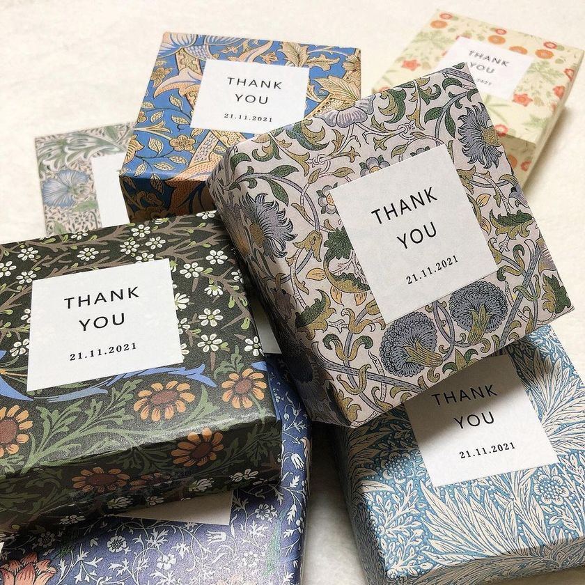 Paper by William Morris Available at Seria: A Variety of Ideas on How to Use It for Weddings＊にて紹介している画像