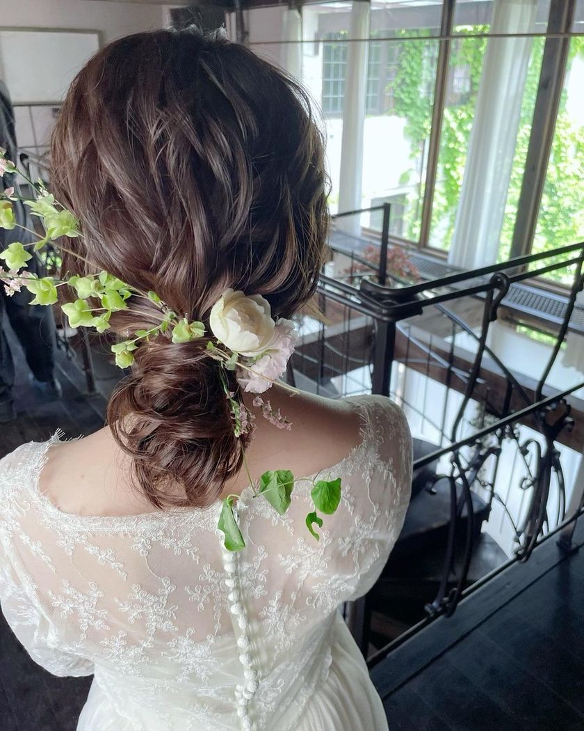 The Use of Flowers That Makes Your Heart Flutter ♡ Introducing a Unique and Cute Hairstylist in Kyotoにて紹介している画像