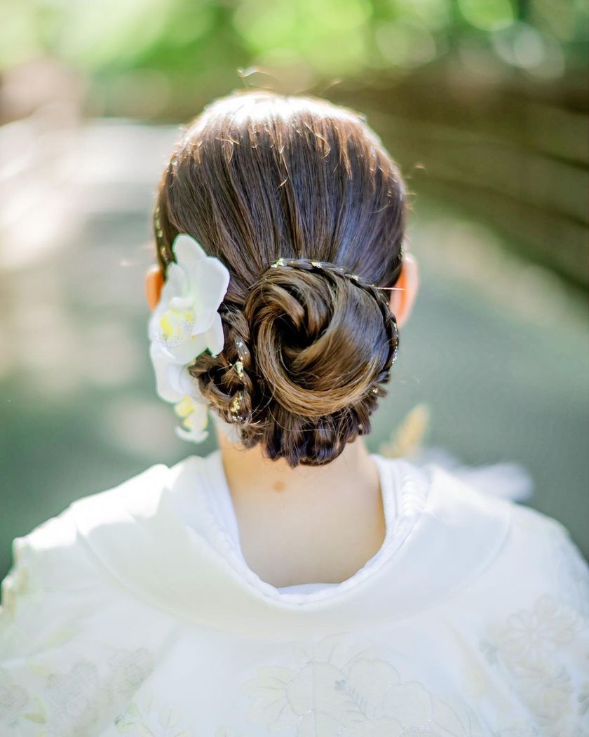 The Use of Flowers That Makes Your Heart Flutter ♡ Introducing a Unique and Cute Hairstylist in Kyotoにて紹介している画像