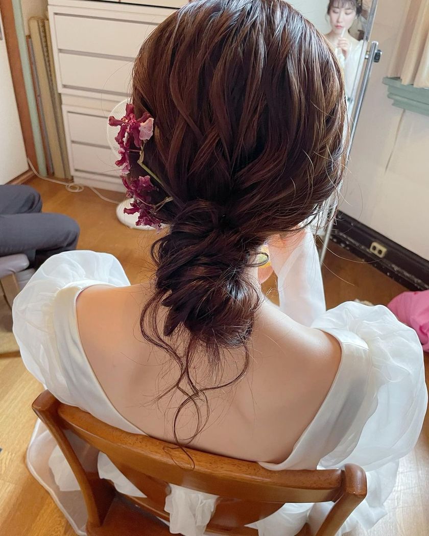 The Use of Flowers That Makes Your Heart Flutter ♡ Introducing a Unique and Cute Hairstylist in Kyotoにて紹介している画像