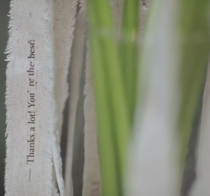 Print meanings on ribbons ♡ The idea of making handmade ribbons to wrap around a dozen roses is wonderful.にて紹介している画像