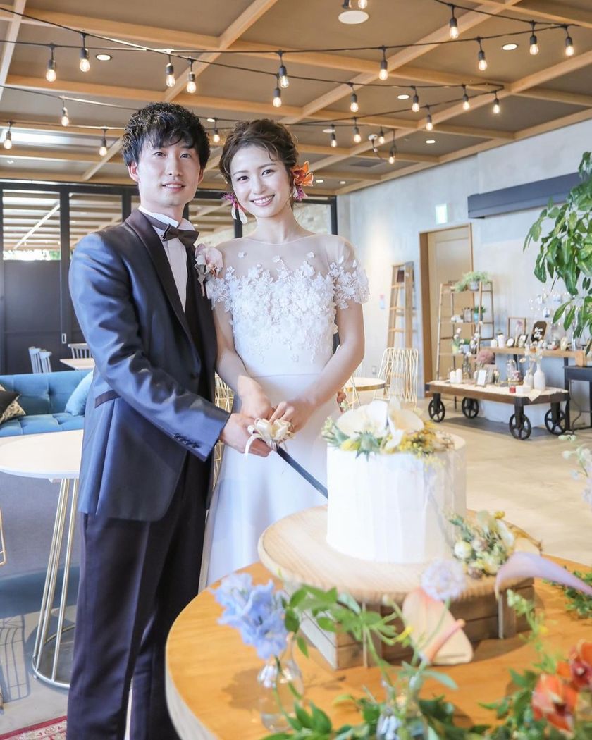 Potentially Trending Accessories 🌷 A Special Feature of Brides Wearing Flower Earringsにて紹介している画像