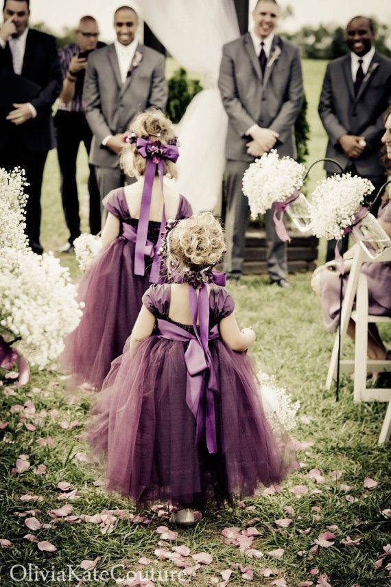 Dressed-Up Little Guests: Adorable Flower Girls!にて紹介している画像