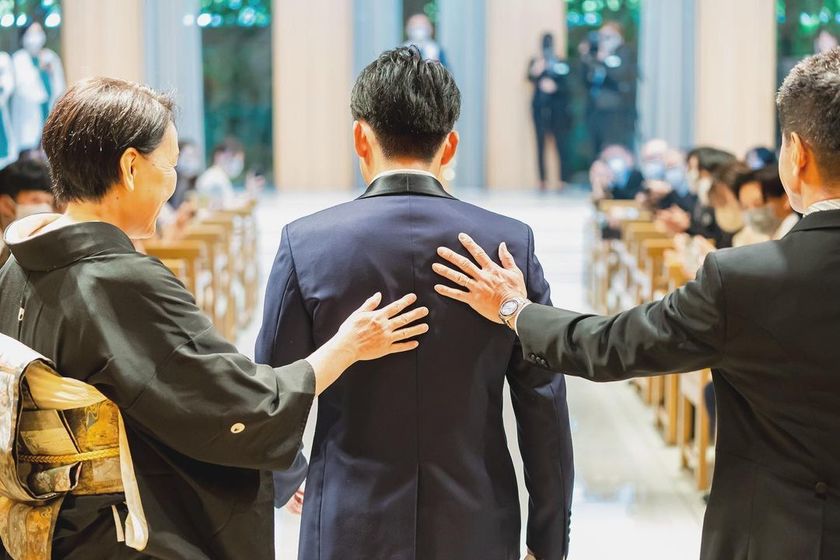 The groom's version of veiling down! 【A summary of the final preparation performance from parents to the groom】にて紹介している画像