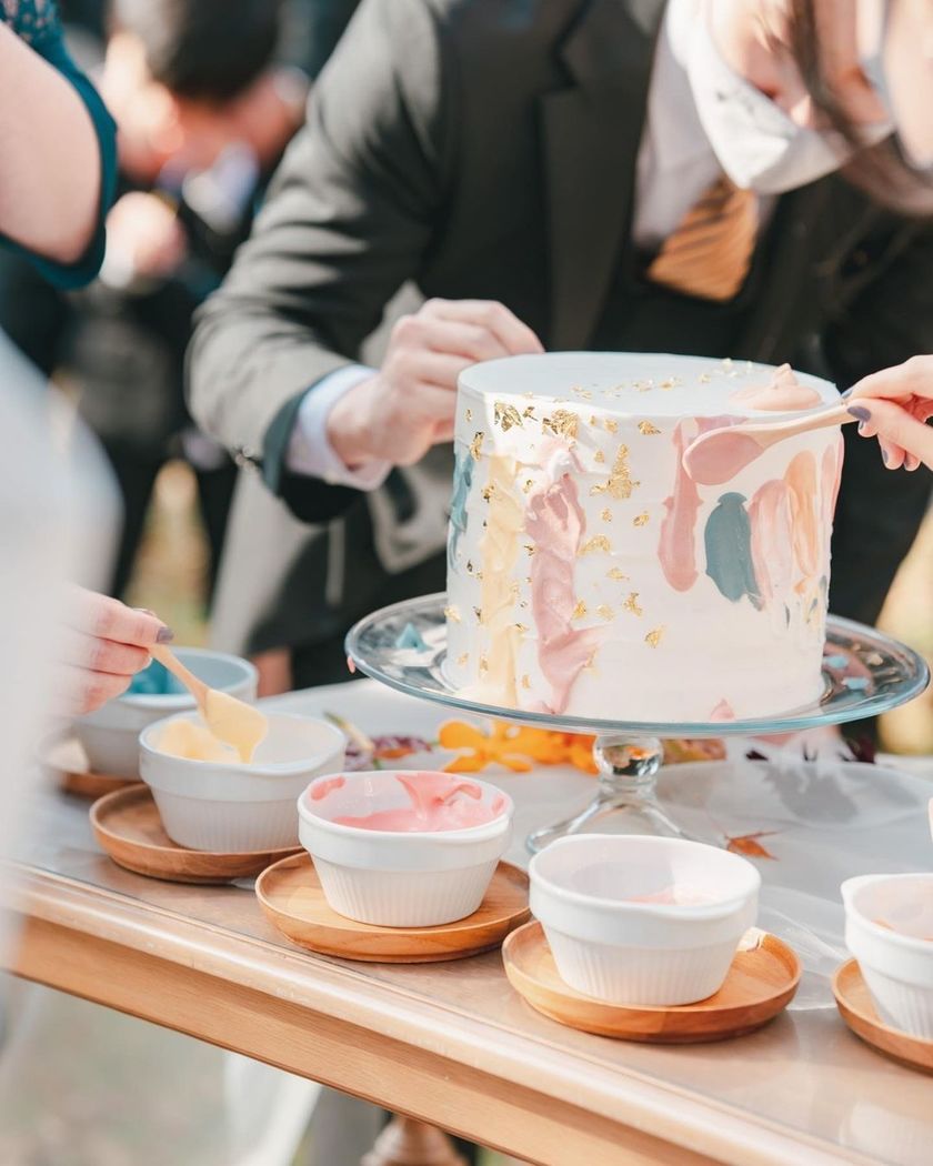 カラードリップよりも新しい！ふたりで作る〔パレットケーキ〕の演出が珍しくてすごい♡にて紹介している画像