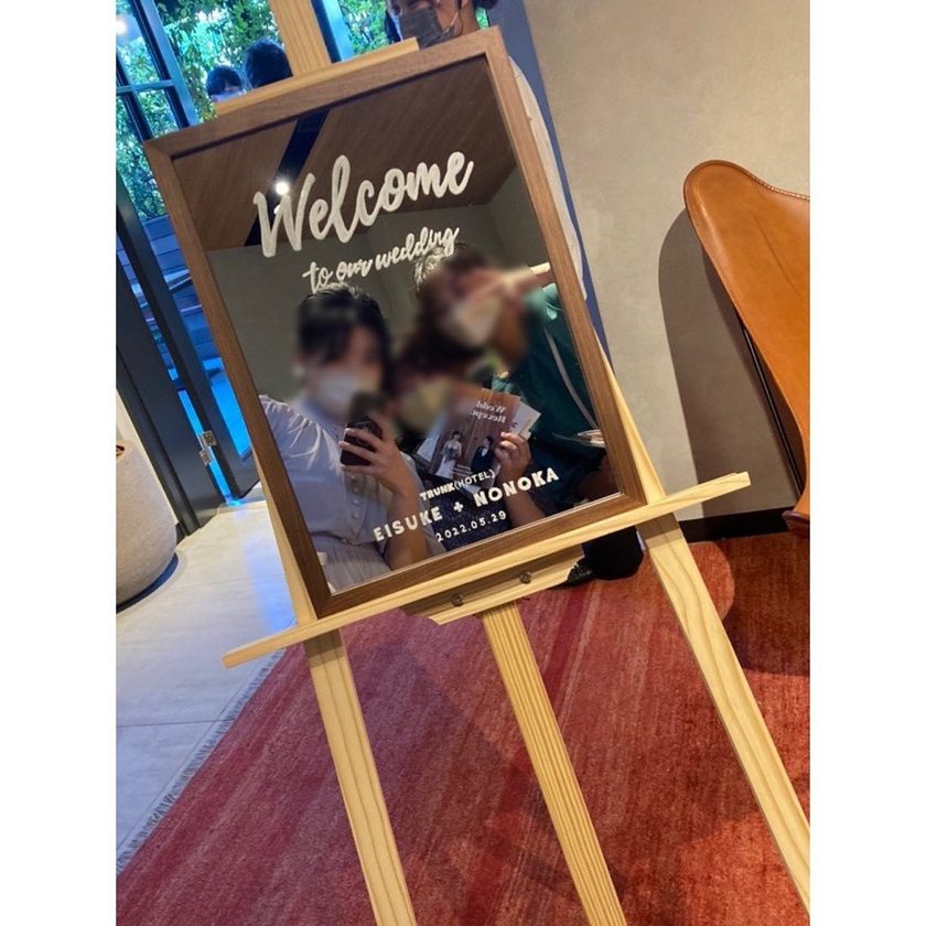 Since it's easy for guests to take photos, it seems best to leave the center clear for the welcome mirror.♩にて紹介している画像