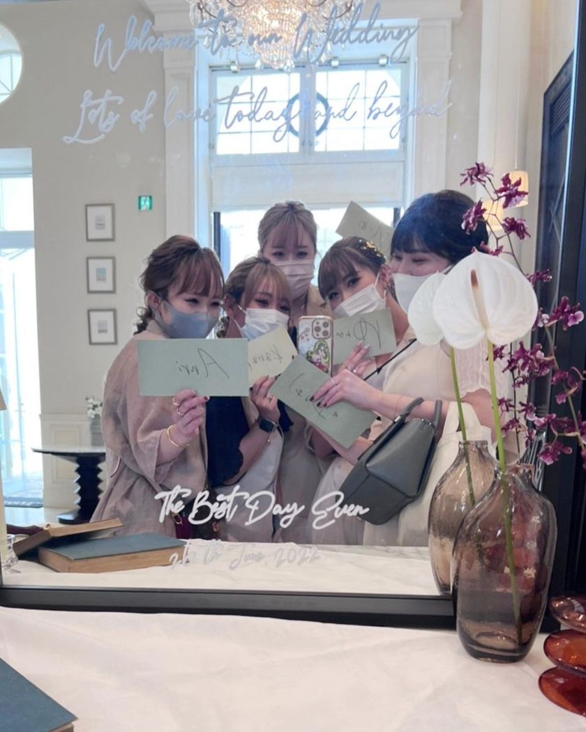 Since it's easy for guests to take photos, it seems best to leave the center clear for the welcome mirror.♩にて紹介している画像