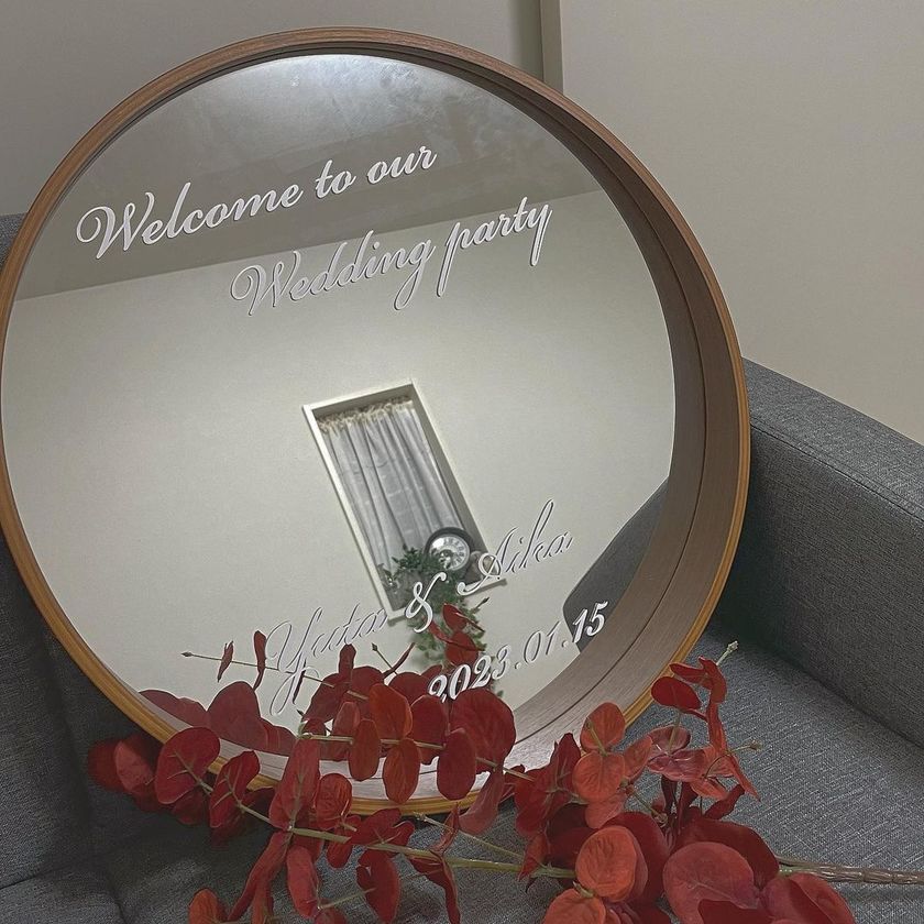 Since it's easy for guests to take photos, it seems best to leave the center clear for the welcome mirror.♩にて紹介している画像
