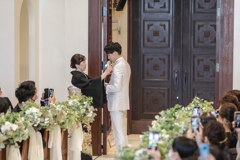 The groom's version of veiling down! 【A summary of the final preparation performance from parents to the groom】にて紹介している画像