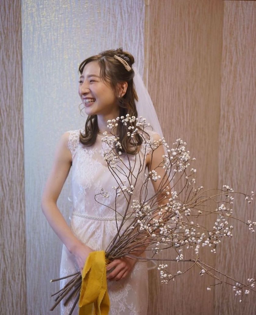 It looks like snow is piled on the branches⛄ The white fruit of the "Nankinbaze" matches well with winter weddings and traditional Japanese attire.にて紹介している画像