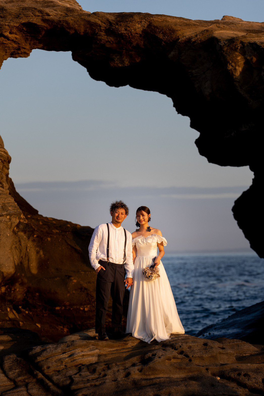 【超过180张图片】神奈川县三崎半岛「城ヶ岛」前拍婚纱照大全にて紹介している画像