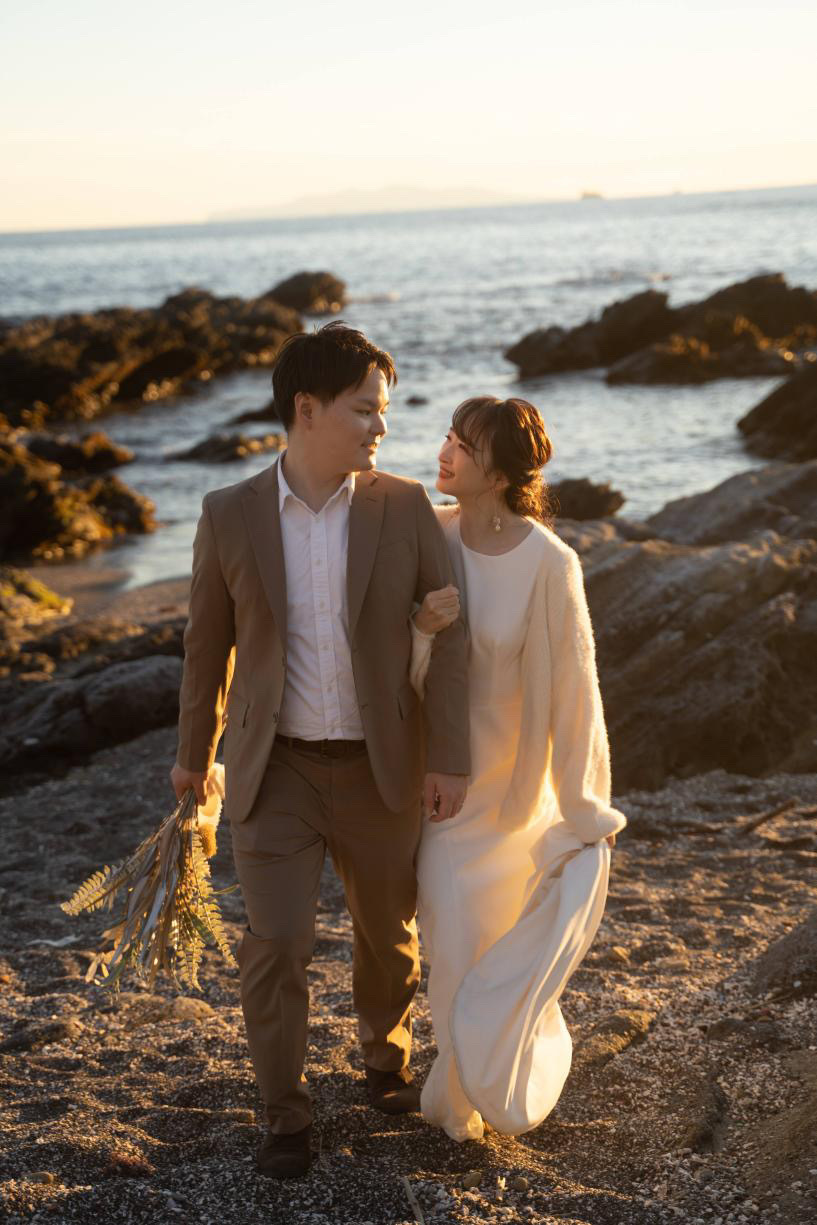 【超过180张图片】神奈川县三崎半岛「城ヶ岛」前拍婚纱照大全にて紹介している画像