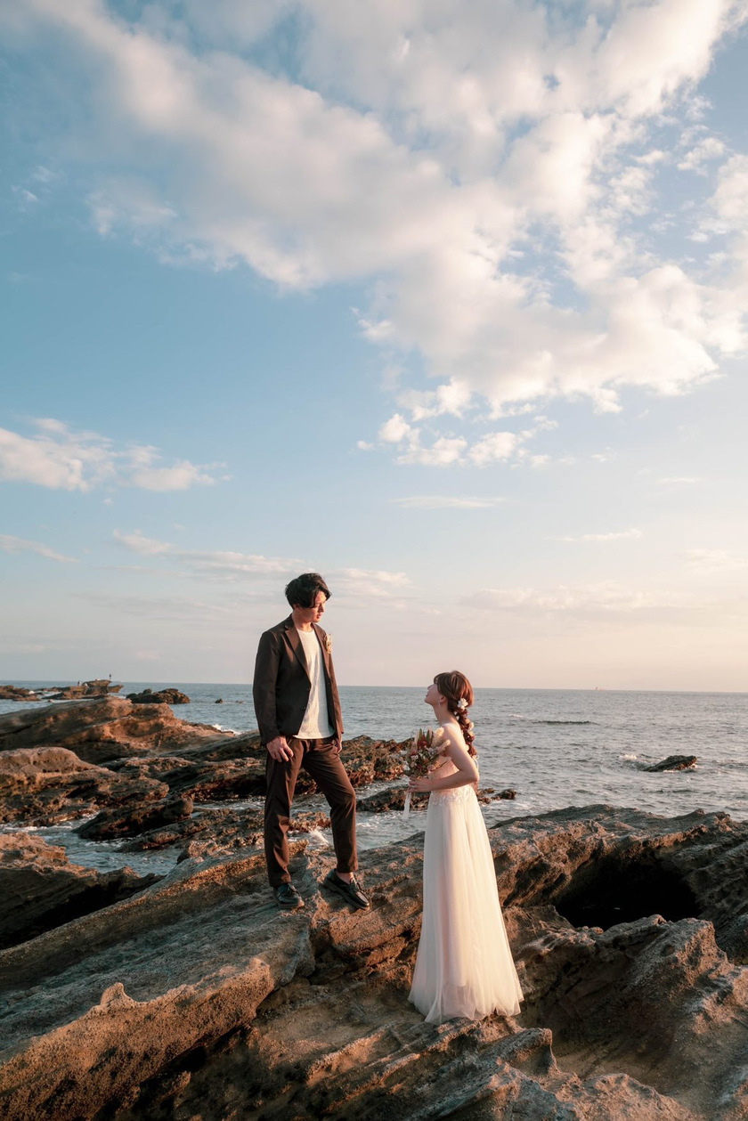 【超过180张图片】神奈川县三崎半岛「城ヶ岛」前拍婚纱照大全にて紹介している画像