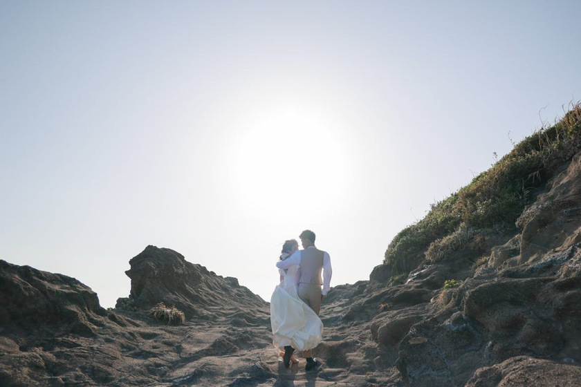 【超过180张图片】神奈川县三崎半岛「城ヶ岛」前拍婚纱照大全にて紹介している画像