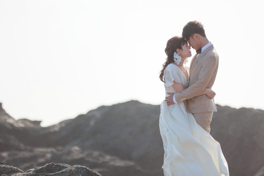 【超过180张图片】神奈川县三崎半岛「城ヶ岛」前拍婚纱照大全にて紹介している画像