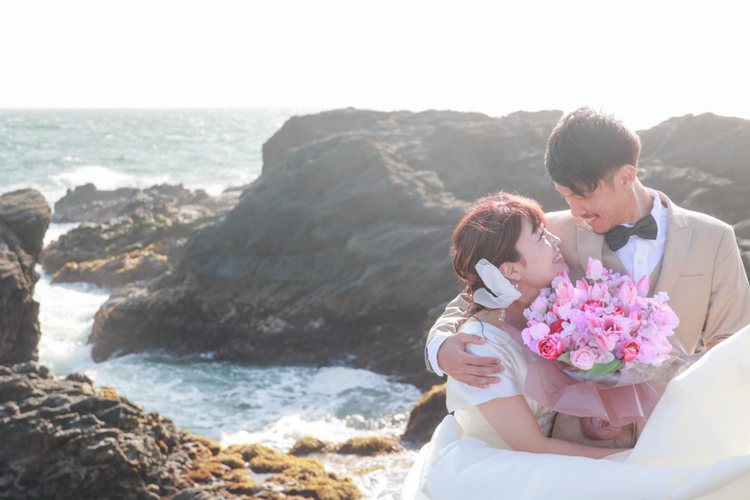 【超过180张图片】神奈川县三崎半岛「城ヶ岛」前拍婚纱照大全にて紹介している画像