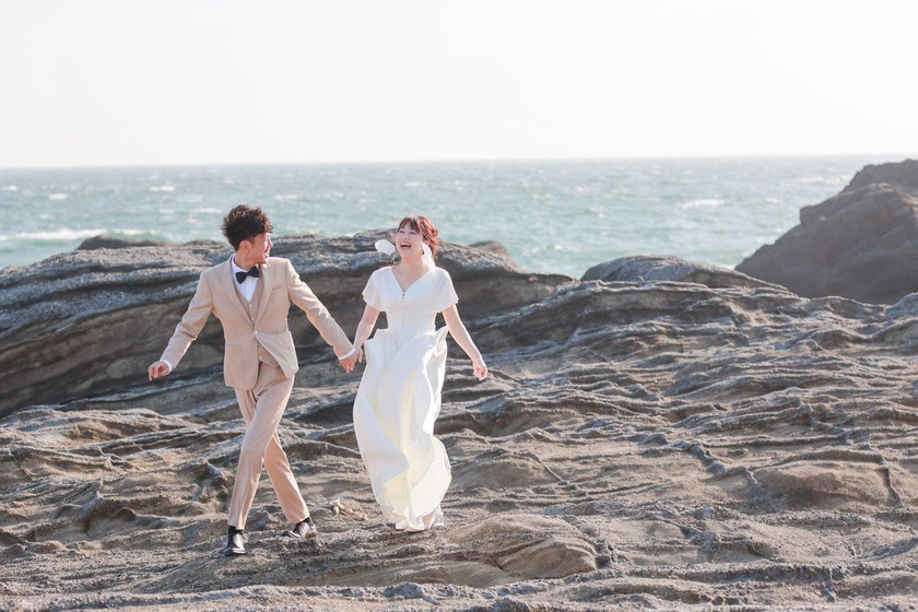 【超过180张图片】神奈川县三崎半岛「城ヶ岛」前拍婚纱照大全にて紹介している画像