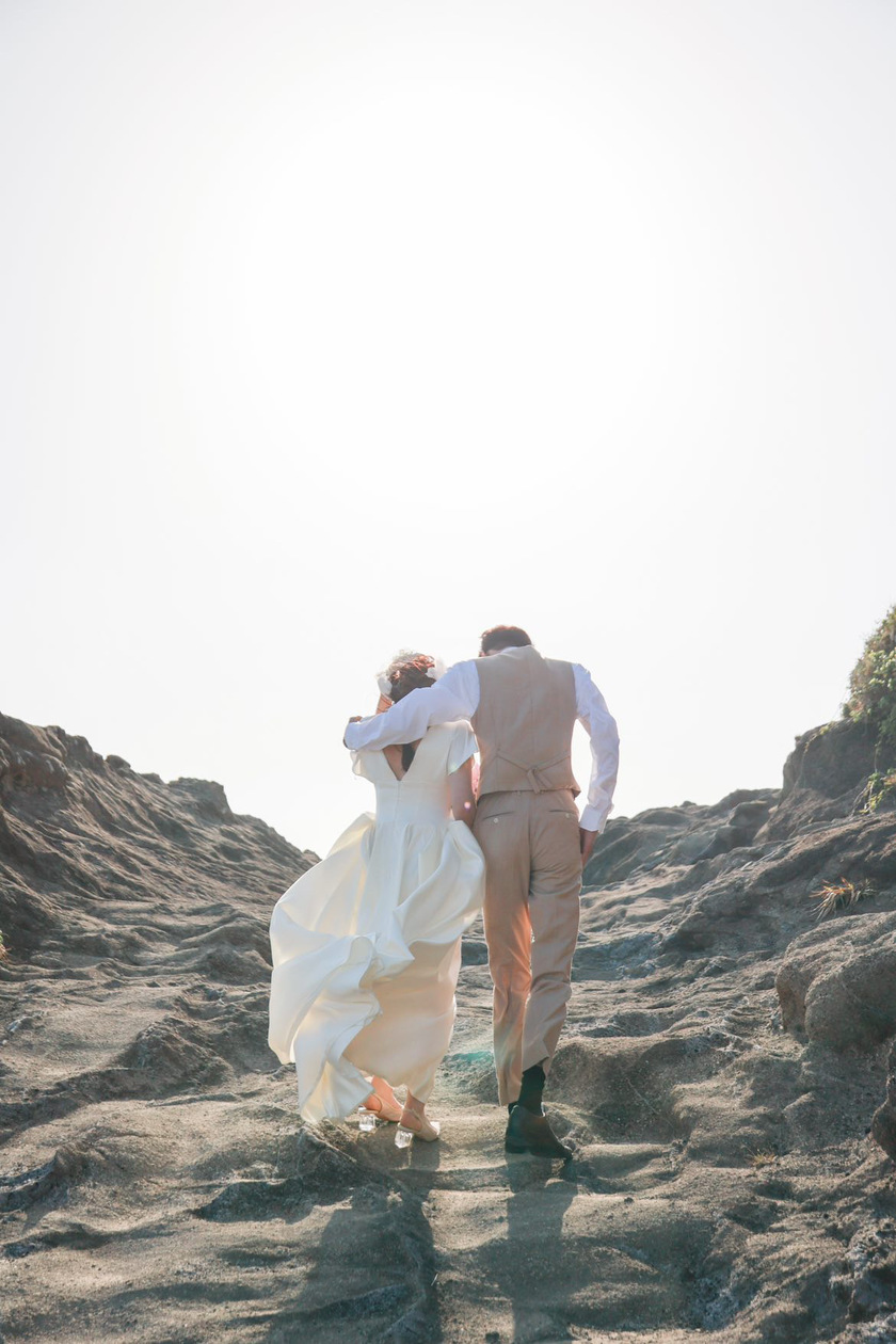 【超过180张图片】神奈川县三崎半岛「城ヶ岛」前拍婚纱照大全にて紹介している画像