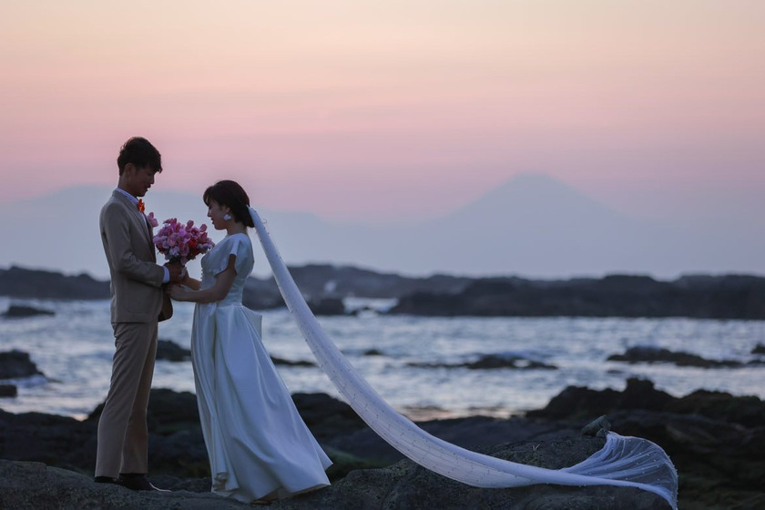 【超过180张图片】神奈川县三崎半岛「城ヶ岛」前拍婚纱照大全にて紹介している画像