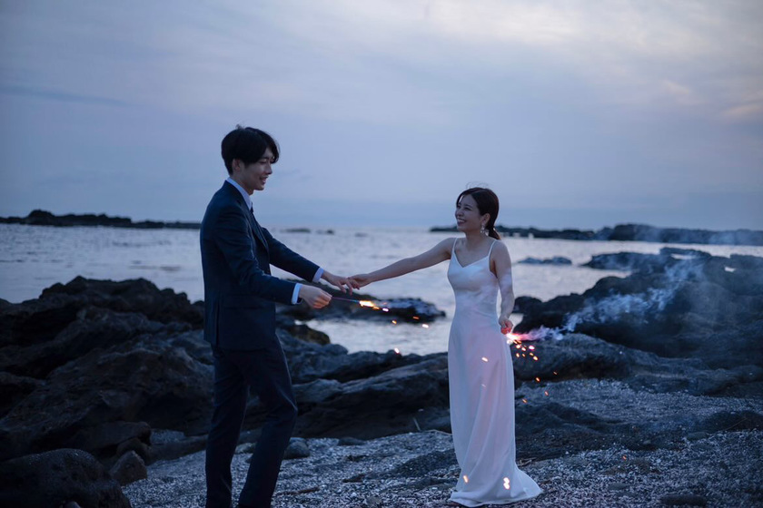 【超过180张图片】神奈川县三崎半岛「城ヶ岛」前拍婚纱照大全にて紹介している画像