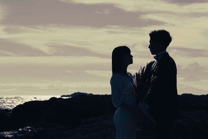 【超过180张图片】神奈川县三崎半岛「城ヶ岛」前拍婚纱照大全にて紹介している画像