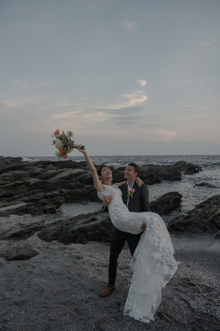 【超过180张图片】神奈川县三崎半岛「城ヶ岛」前拍婚纱照大全にて紹介している画像