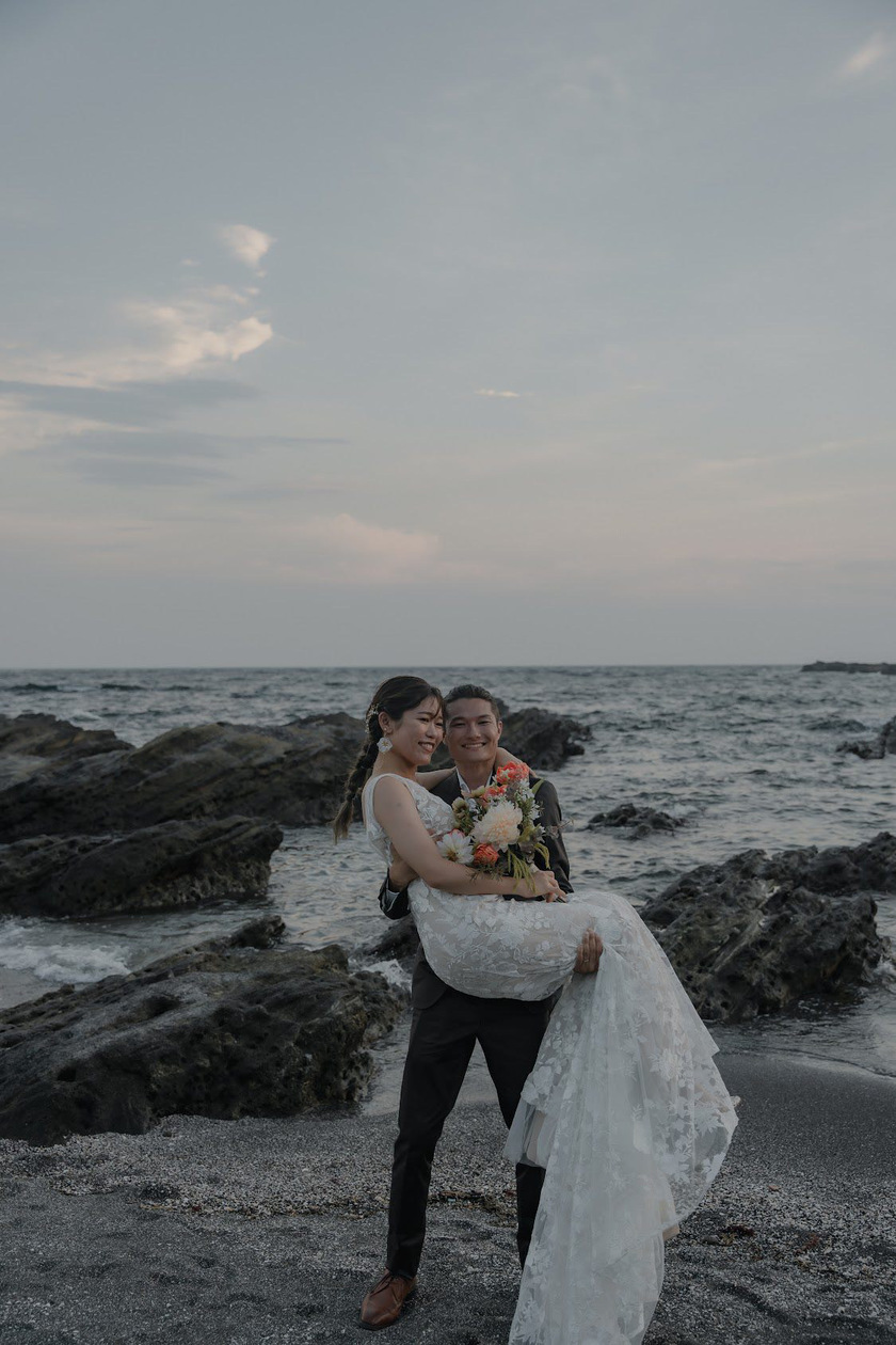 【超过180张图片】神奈川县三崎半岛「城ヶ岛」前拍婚纱照大全にて紹介している画像
