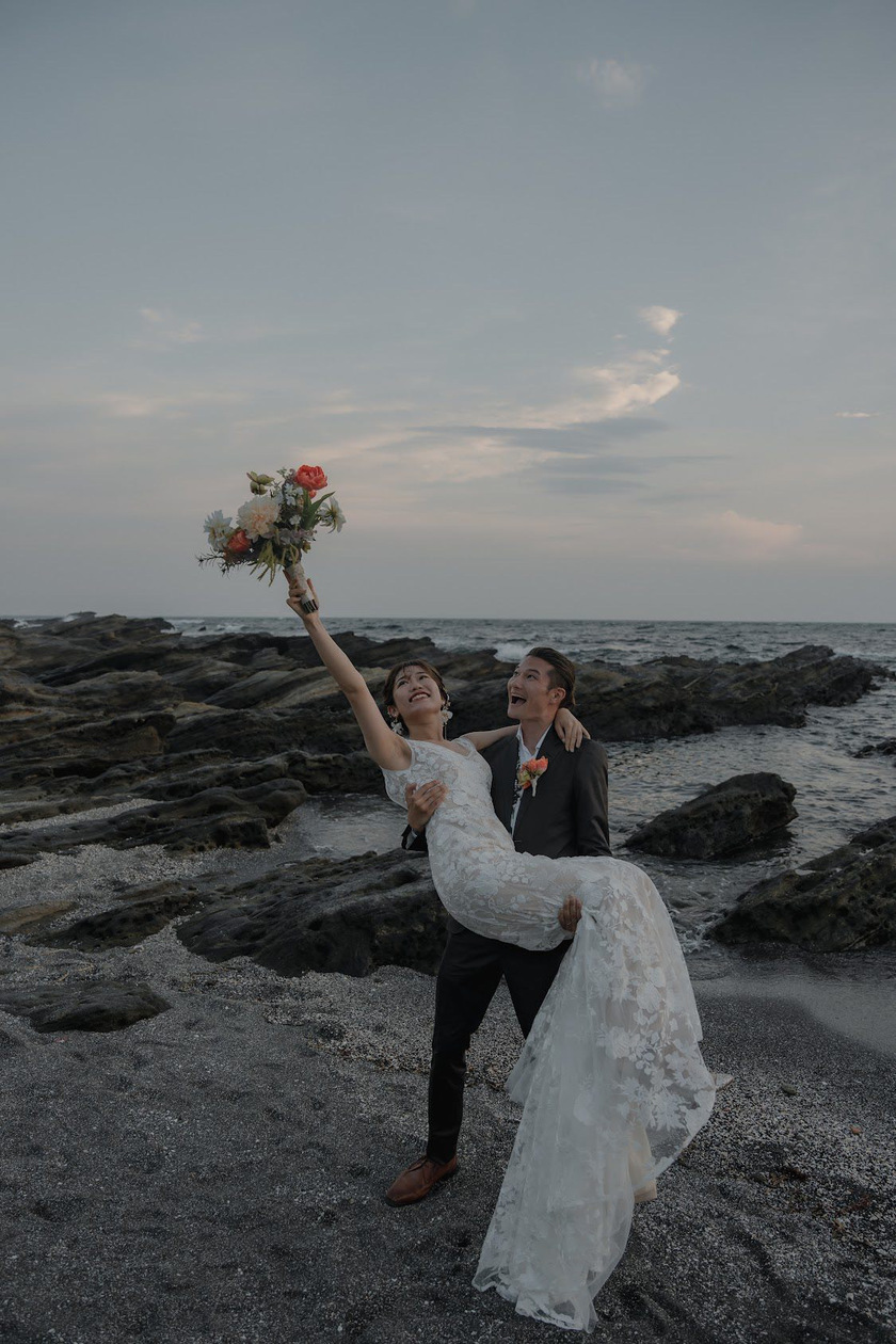 【超过180张图片】神奈川县三崎半岛「城ヶ岛」前拍婚纱照大全にて紹介している画像