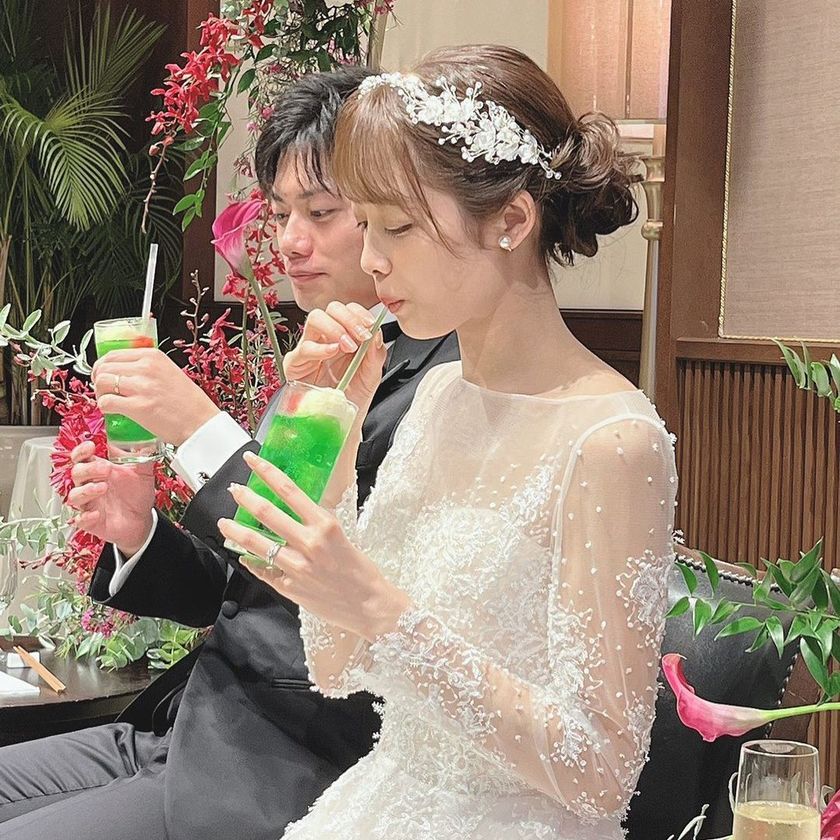 純喫茶っぽくってエモい。結婚式で「メロンソーダ」を振る舞うおもてなし🍈🍨🍒にて紹介している画像