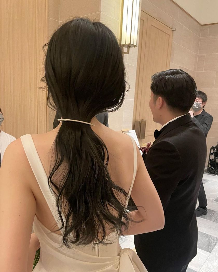 Creating unbelievably cute hairstyles ♡ Freelance hair and makeup artist, Suzu, is popular for her "#SuzuSanMagic".にて紹介している画像