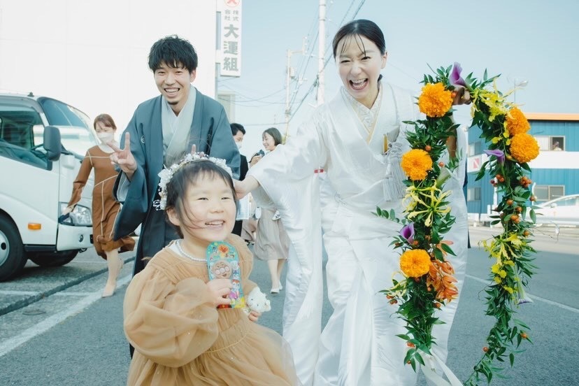 持ったり、巻いたり、丸めたり🌼色んな形になる「ガーランドブーケ」って知ってる？にて紹介している画像