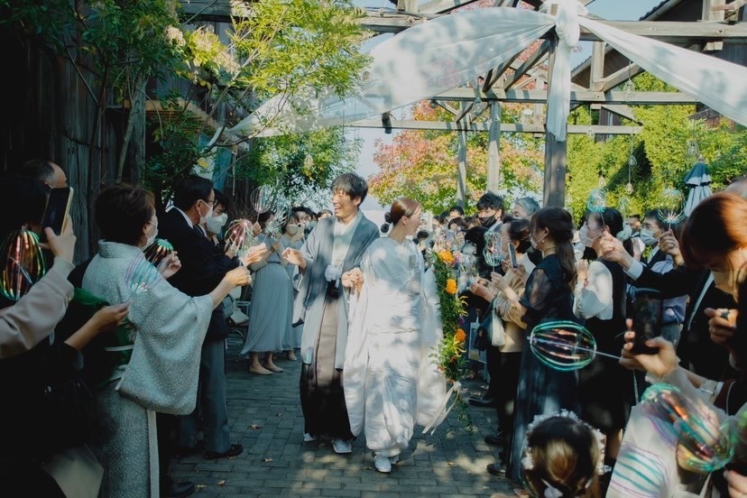 持ったり、巻いたり、丸めたり🌼色んな形になる「ガーランドブーケ」って知ってる？にて紹介している画像