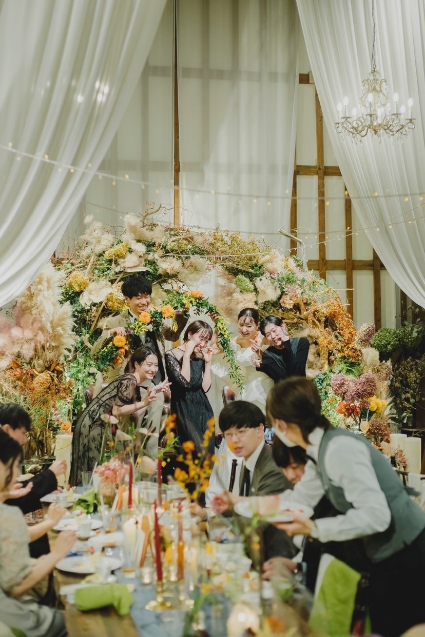 持ったり、巻いたり、丸めたり🌼色んな形になる「ガーランドブーケ」って知ってる？にて紹介している画像