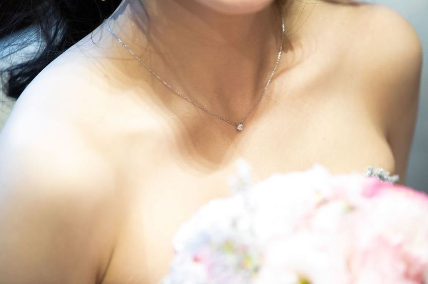 A Special Feature on Coordinating Everyday Necklaces with Dresses to Casually Adorn Important Jewelry 🤍🪞にて紹介している画像