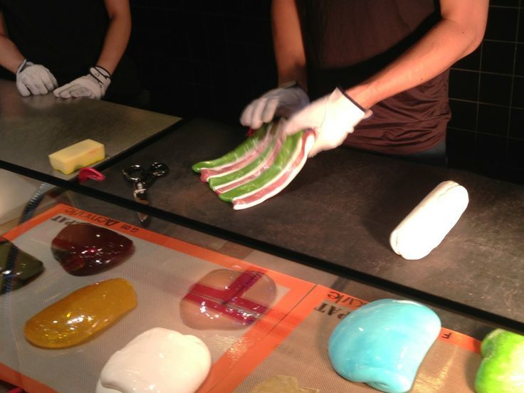 "Born in Spain: The Adorably Cute Candies of 'papabubble' Make Perfect Gifts!"にて紹介している画像