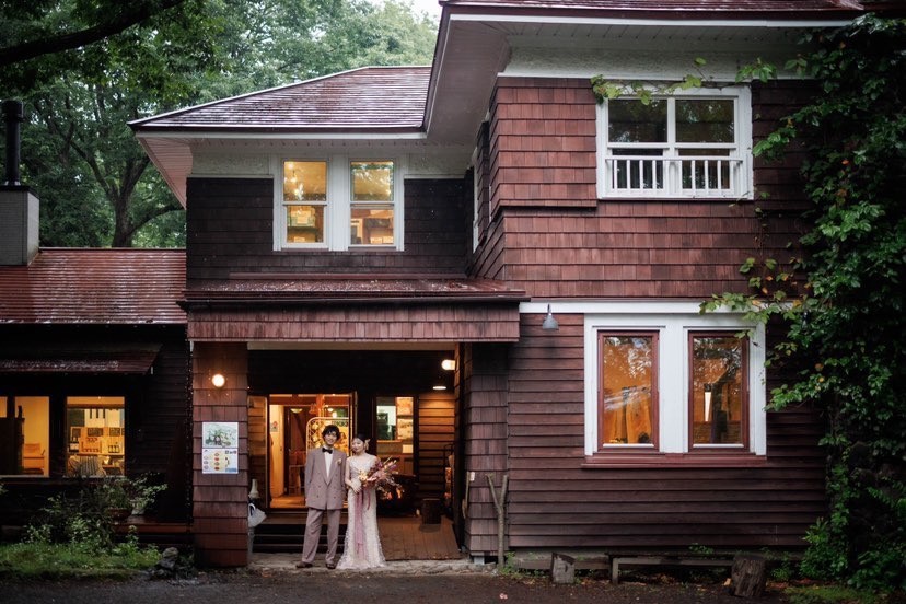 북가루이자와에서 자연 가득한 웨딩을🌳 100년 된 서양 저택이 자리한 '루오무의 숲'을 알고 있나요?にて紹介している画像