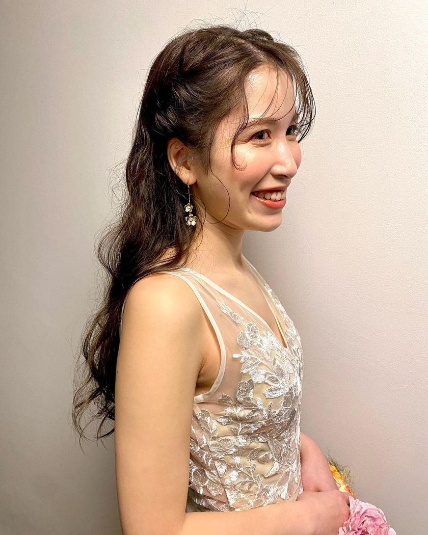 You can understand the trends by looking at this! Current popular【Half-Twin】bride hair catalog.にて紹介している画像